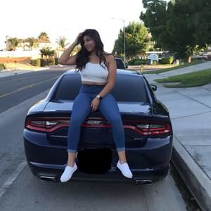 Meet your Posher, Isabel